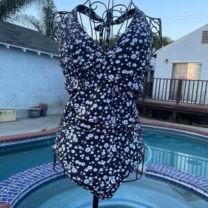 Black & white floral print swim suit NWOT